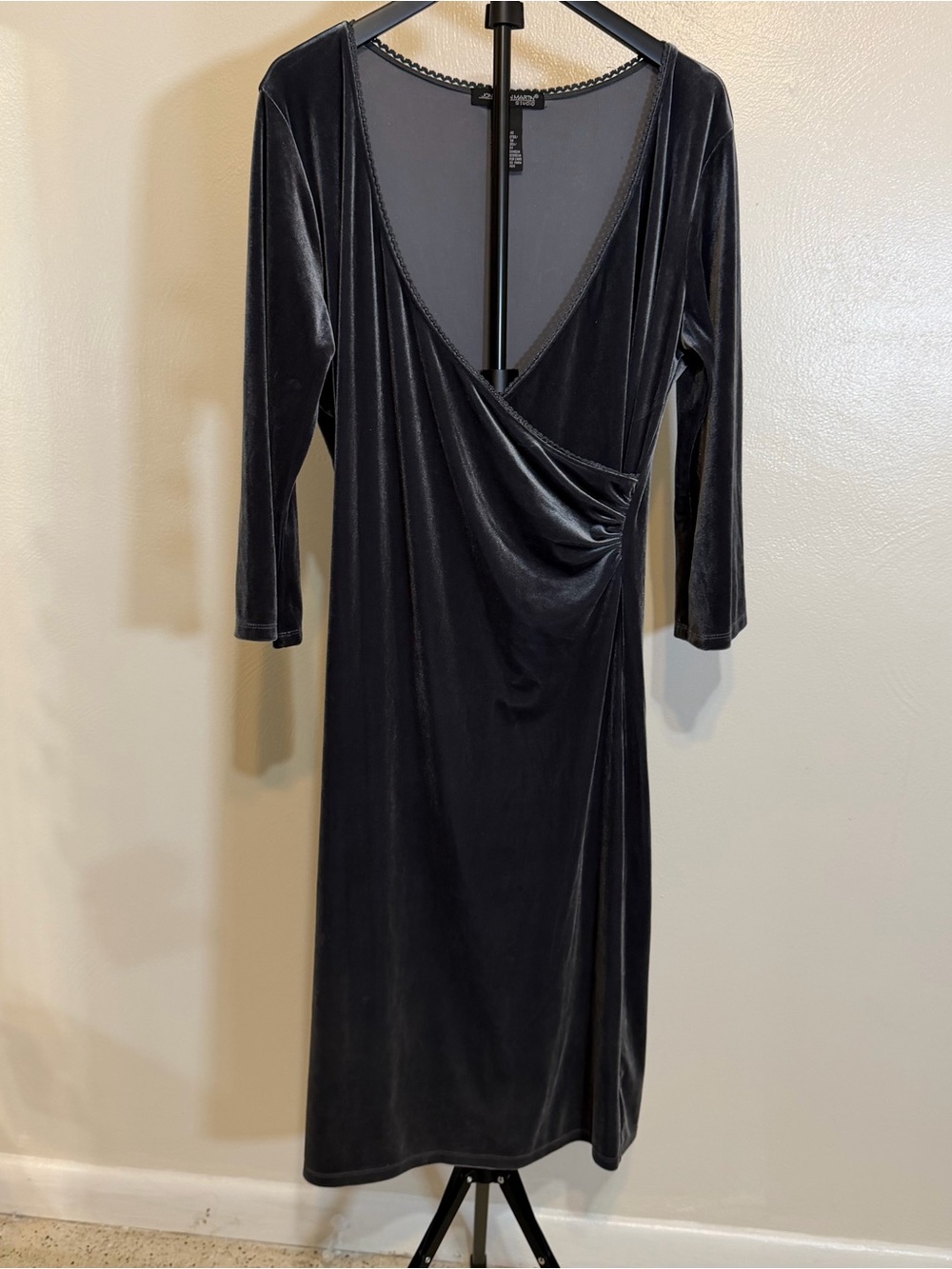 jonathan martin Black Velvet Long-Sleeve Wrap Dress